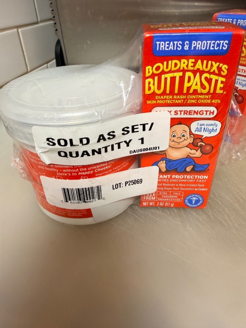 Bordeaux's butt paste (2 sealed sets)